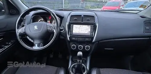 PEUGEOT 4008 