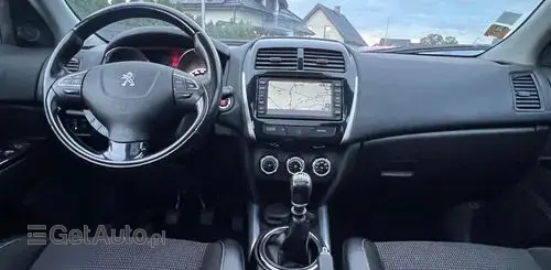 PEUGEOT 4008 