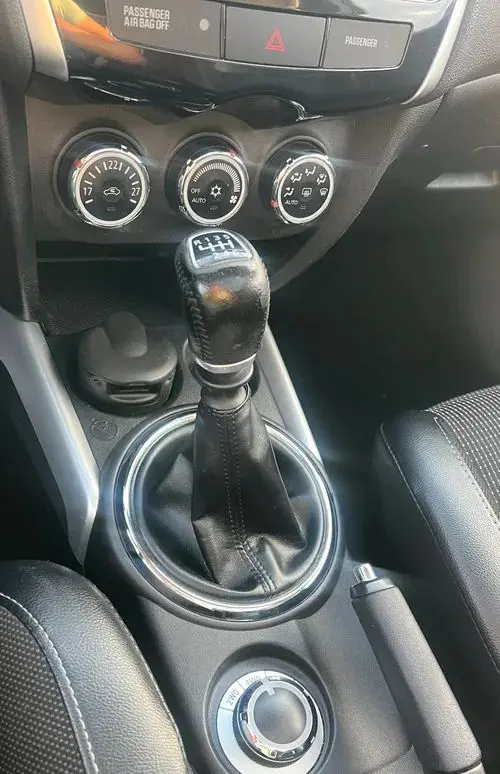PEUGEOT 4008 