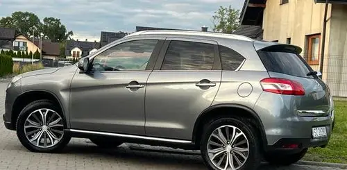 PEUGEOT 4008 