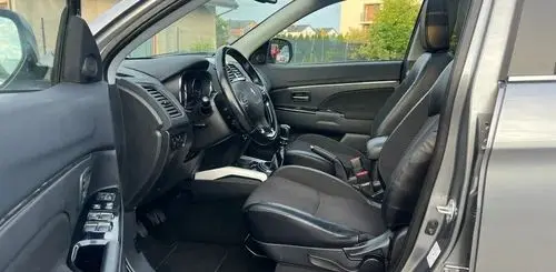PEUGEOT 4008 