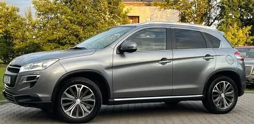 PEUGEOT 4008 