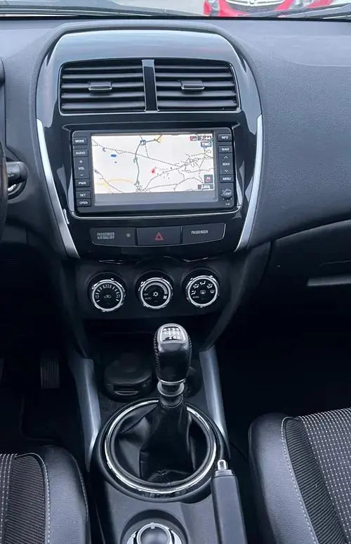 PEUGEOT 4008 