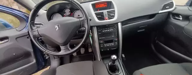 PEUGEOT 207 