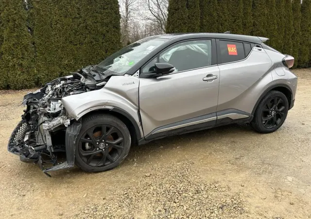 TOYOTA C-HR 
