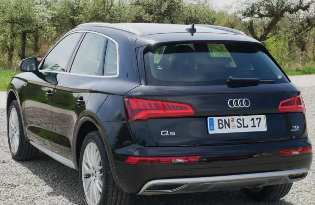 AUDI Q5 