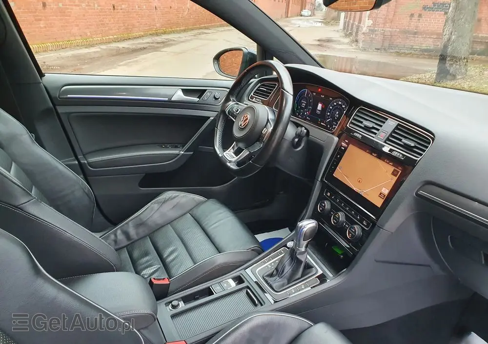 VOLKSWAGEN Golf 1.4 GTE Plug-In-Hybrid DSG