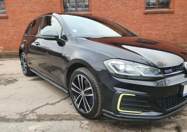 VOLKSWAGEN Golf 1.4 GTE Plug-In-Hybrid DSG