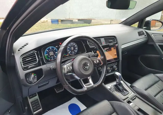 VOLKSWAGEN Golf 1.4 GTE Plug-In-Hybrid DSG