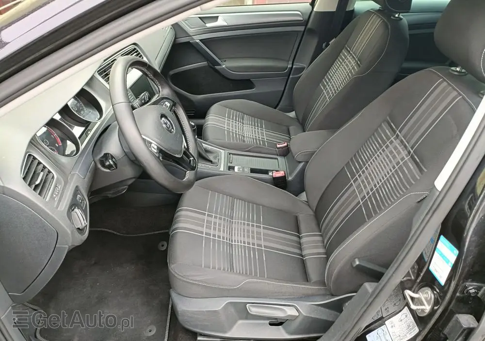VOLKSWAGEN Golf 1.4 TSI BlueMotion Technology Lounge