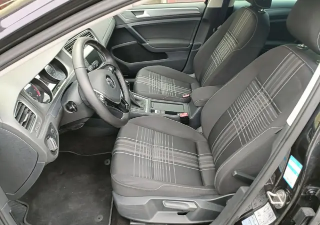 VOLKSWAGEN Golf 1.4 TSI BlueMotion Technology Lounge