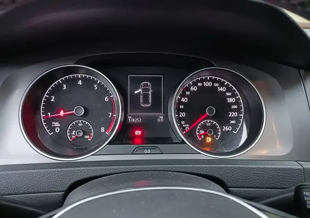 VOLKSWAGEN Golf 1.4 TSI BlueMotion Technology Lounge