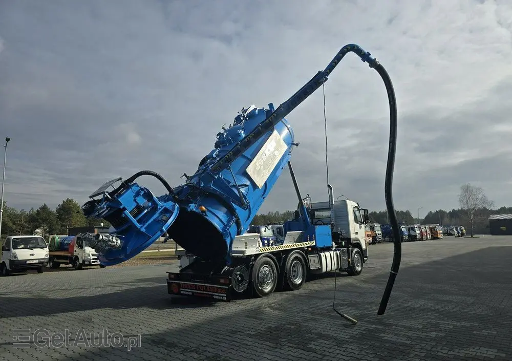 VOLVO 2009 JOSKIN WUKO do zbierania odpadów płynnych 