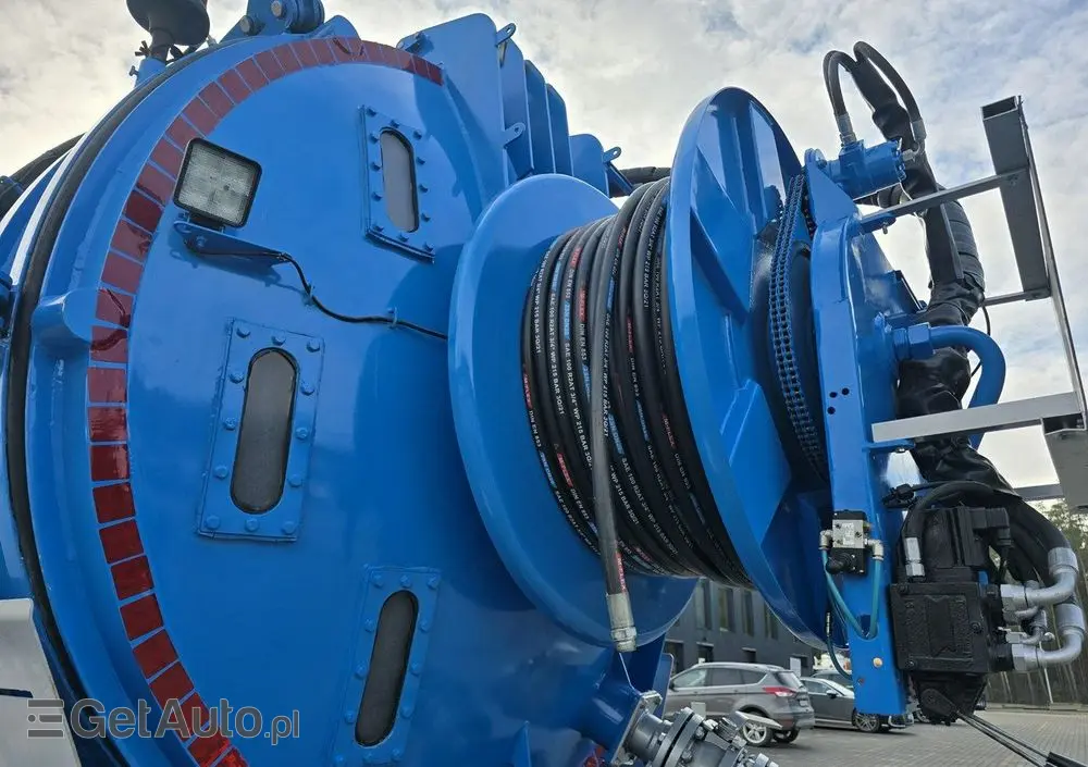 VOLVO 2009 JOSKIN WUKO do zbierania odpadów płynnych 