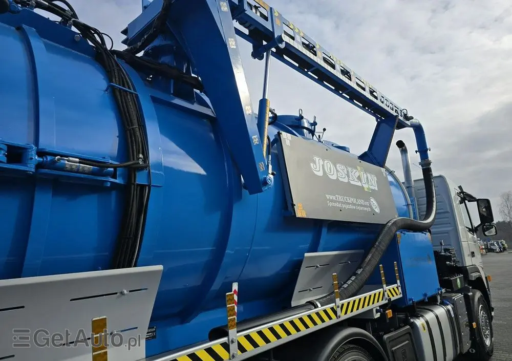 VOLVO 2009 JOSKIN WUKO do zbierania odpadów płynnych 