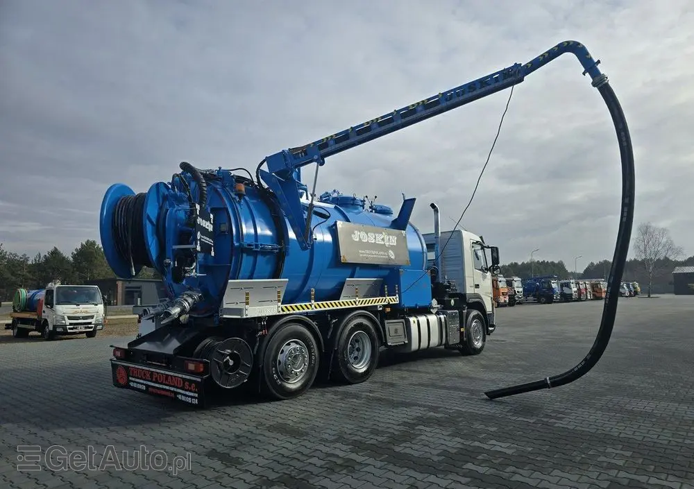 VOLVO 2009 JOSKIN WUKO do zbierania odpadów płynnych 