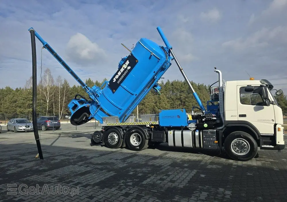 VOLVO 2009 JOSKIN WUKO do zbierania odpadów płynnych 