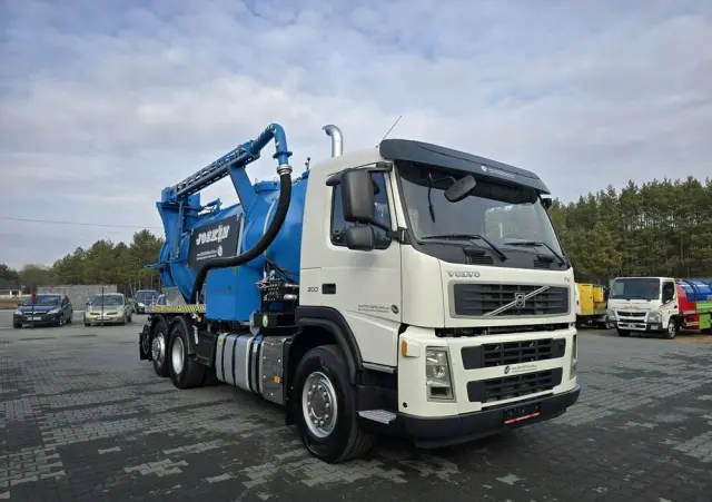 VOLVO 2009 JOSKIN WUKO do zbierania odpadów płynnych 