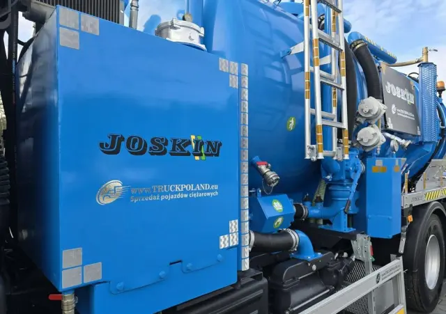 VOLVO 2009 JOSKIN WUKO do zbierania odpadów płynnych 