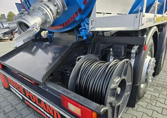 VOLVO 2009 JOSKIN WUKO do zbierania odpadów płynnych 