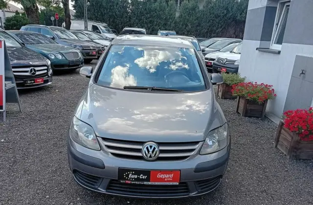 VOLKSWAGEN Golf Plus 