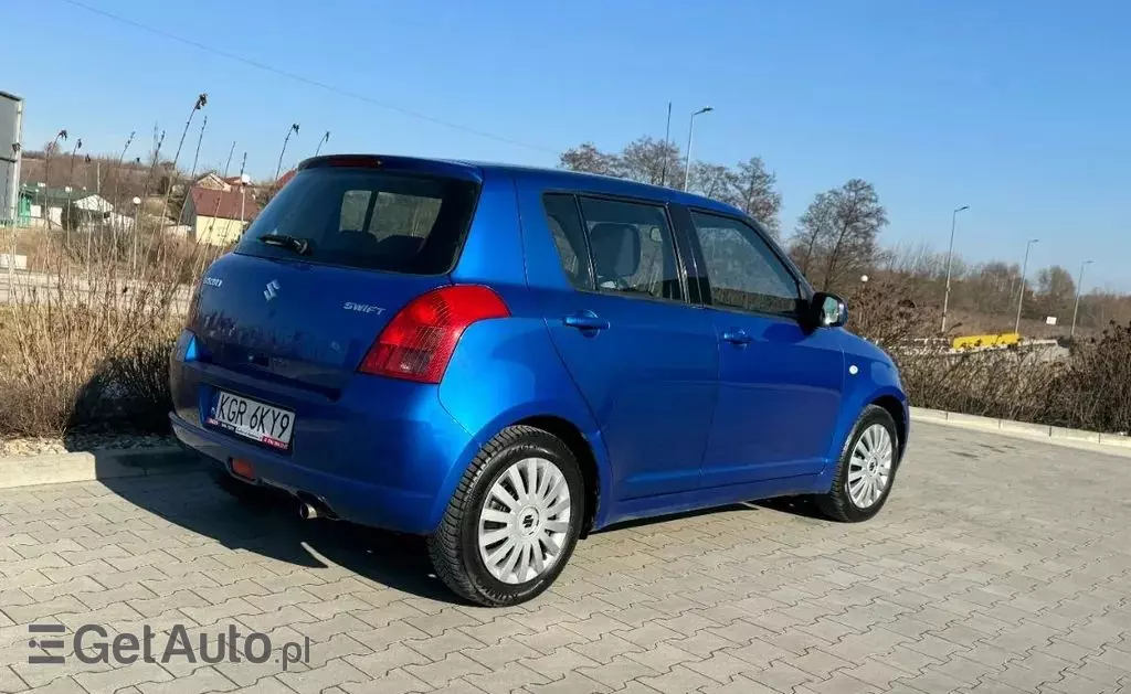 SUZUKI Swift 