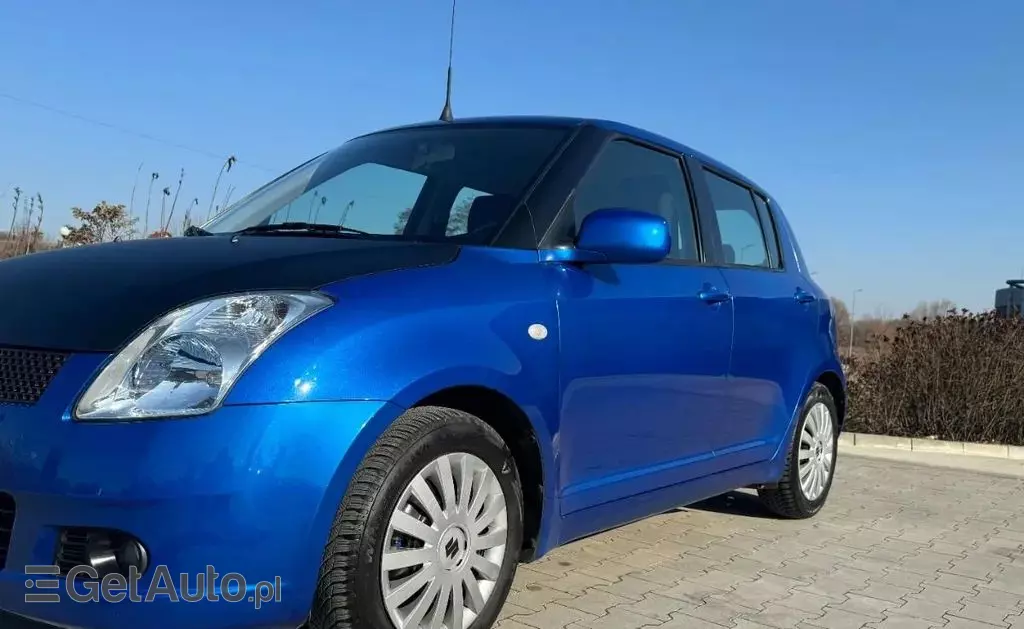SUZUKI Swift 
