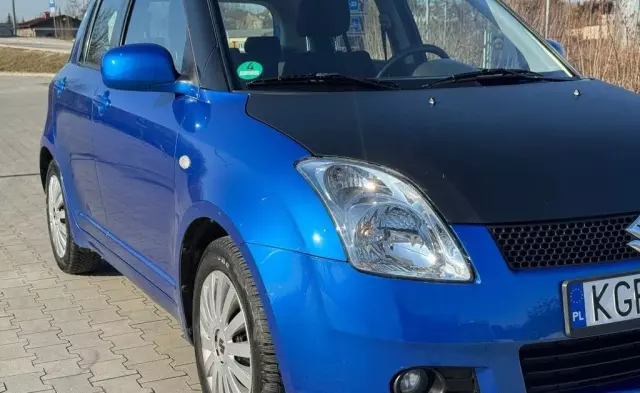 SUZUKI Swift 