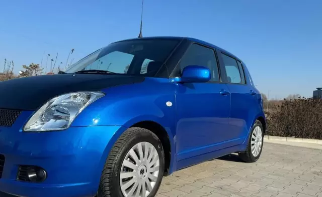SUZUKI Swift 