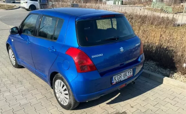 SUZUKI Swift 