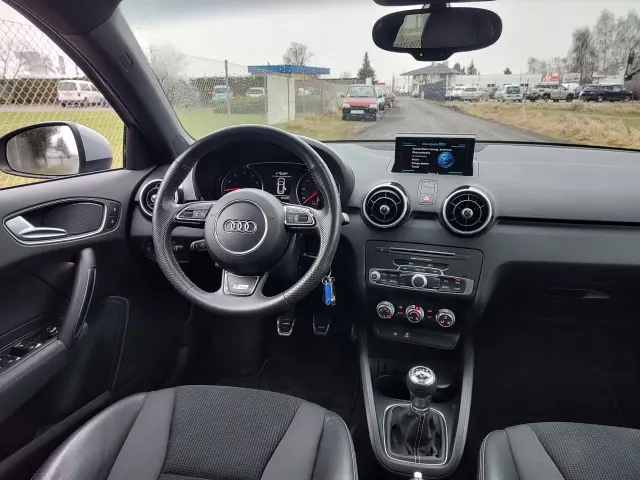 AUDI A1 Sportback  S line