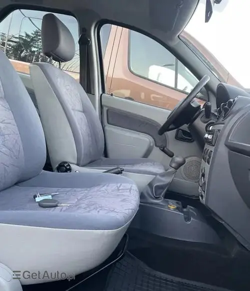 DACIA Logan 