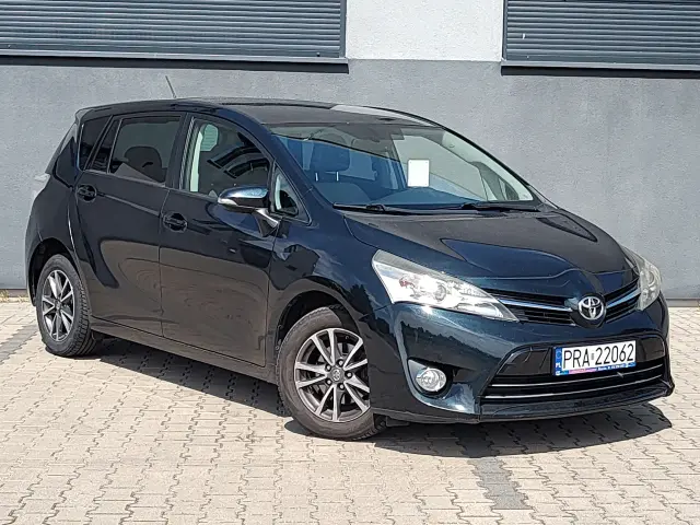 TOYOTA Verso Prestige