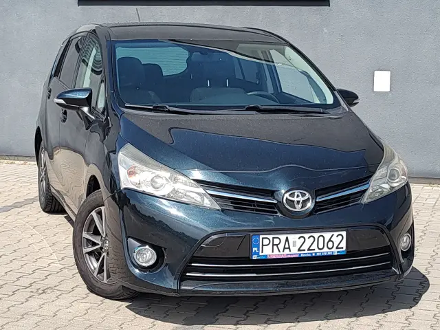 TOYOTA Verso Prestige