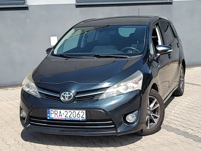 TOYOTA Verso Prestige