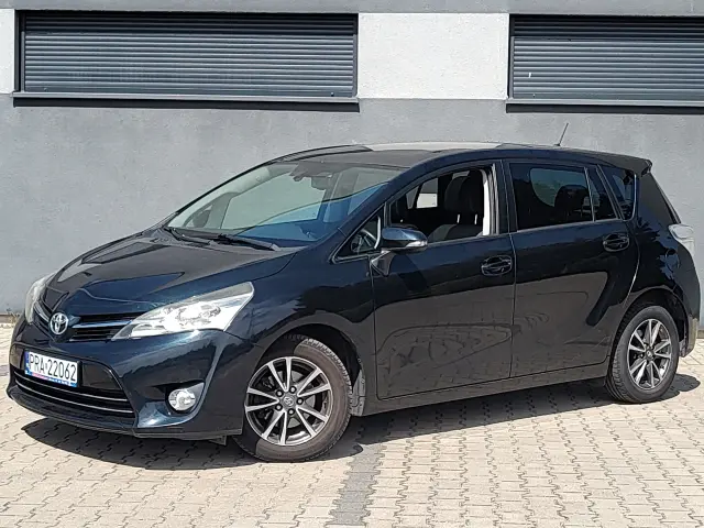 TOYOTA Verso Prestige