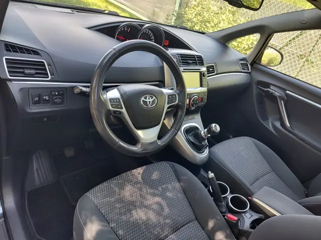 TOYOTA Verso Prestige