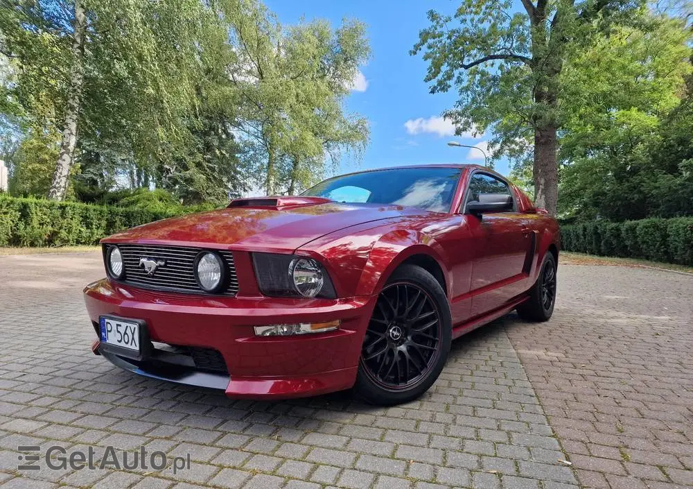 FORD Mustang 