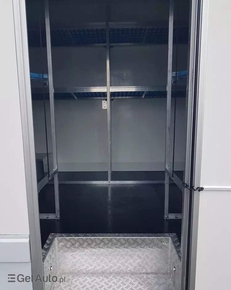 IVECO DAILY KONTENER NISKOPODŁOGOWY 4,43x2,23x2,42 SKLEP BAR FOODTRUCK KAMPER KLIMA 