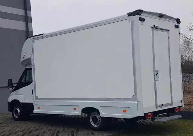 IVECO DAILY KONTENER NISKOPODŁOGOWY 4,43x2,23x2,42 SKLEP BAR FOODTRUCK KAMPER KLIMA 