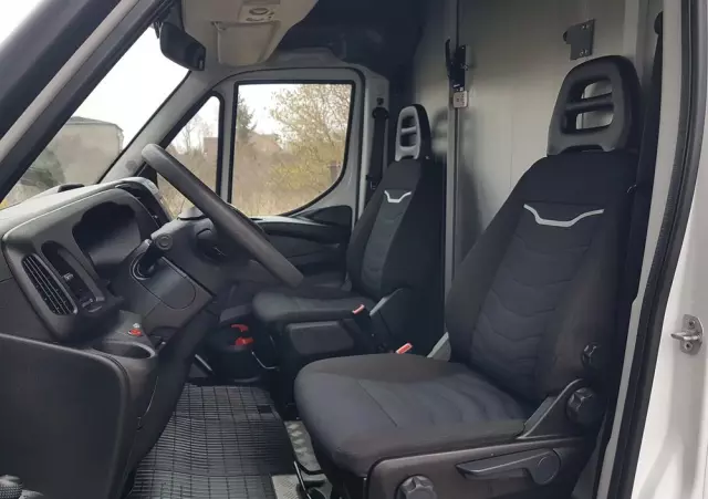 IVECO DAILY KONTENER NISKOPODŁOGOWY 4,43x2,23x2,42 SKLEP BAR FOODTRUCK KAMPER KLIMA 