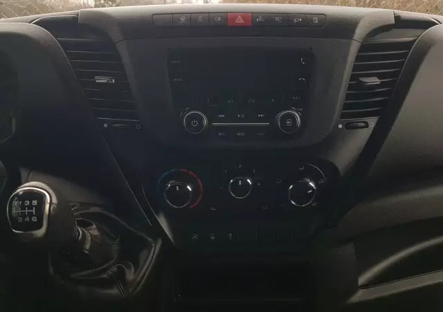 IVECO DAILY KONTENER NISKOPODŁOGOWY 4,43x2,23x2,42 SKLEP BAR FOODTRUCK KAMPER KLIMA 