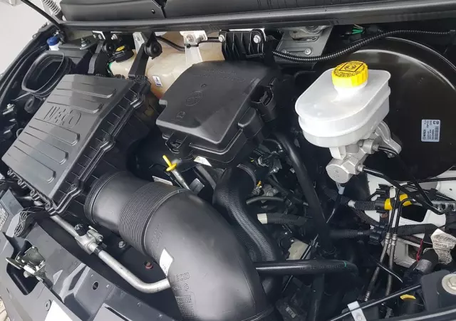 IVECO DAILY KONTENER NISKOPODŁOGOWY 4,43x2,23x2,42 SKLEP BAR FOODTRUCK KAMPER KLIMA 