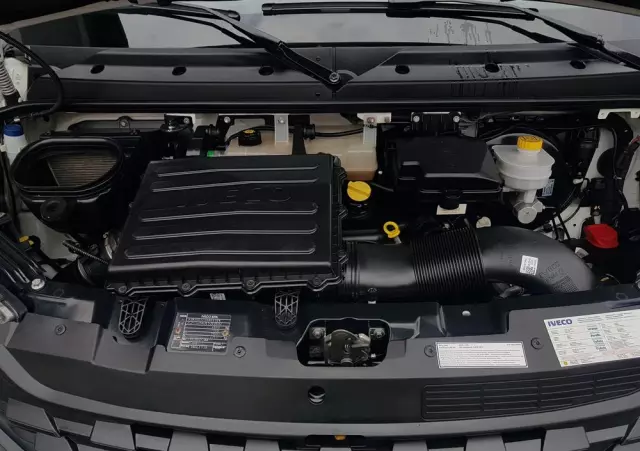 IVECO DAILY KONTENER NISKOPODŁOGOWY 4,43x2,23x2,42 SKLEP BAR FOODTRUCK KAMPER KLIMA 