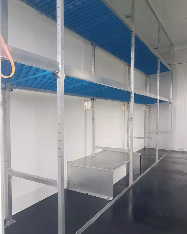 IVECO DAILY KONTENER NISKOPODŁOGOWY 4,43x2,23x2,42 SKLEP BAR FOODTRUCK KAMPER KLIMA 