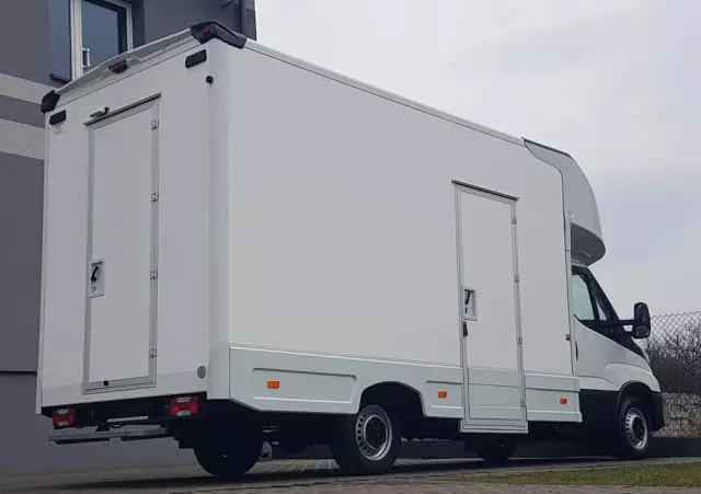 IVECO DAILY KONTENER NISKOPODŁOGOWY 4,43x2,23x2,42 SKLEP BAR FOODTRUCK KAMPER KLIMA 