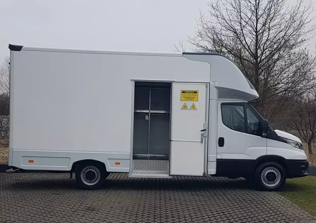 IVECO DAILY KONTENER NISKOPODŁOGOWY 4,43x2,23x2,42 SKLEP BAR FOODTRUCK KAMPER KLIMA 
