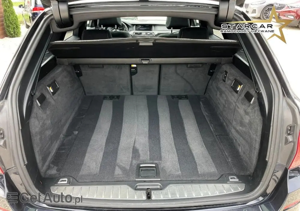 BMW Seria 5 525d xDrive Touring Sport-Aut