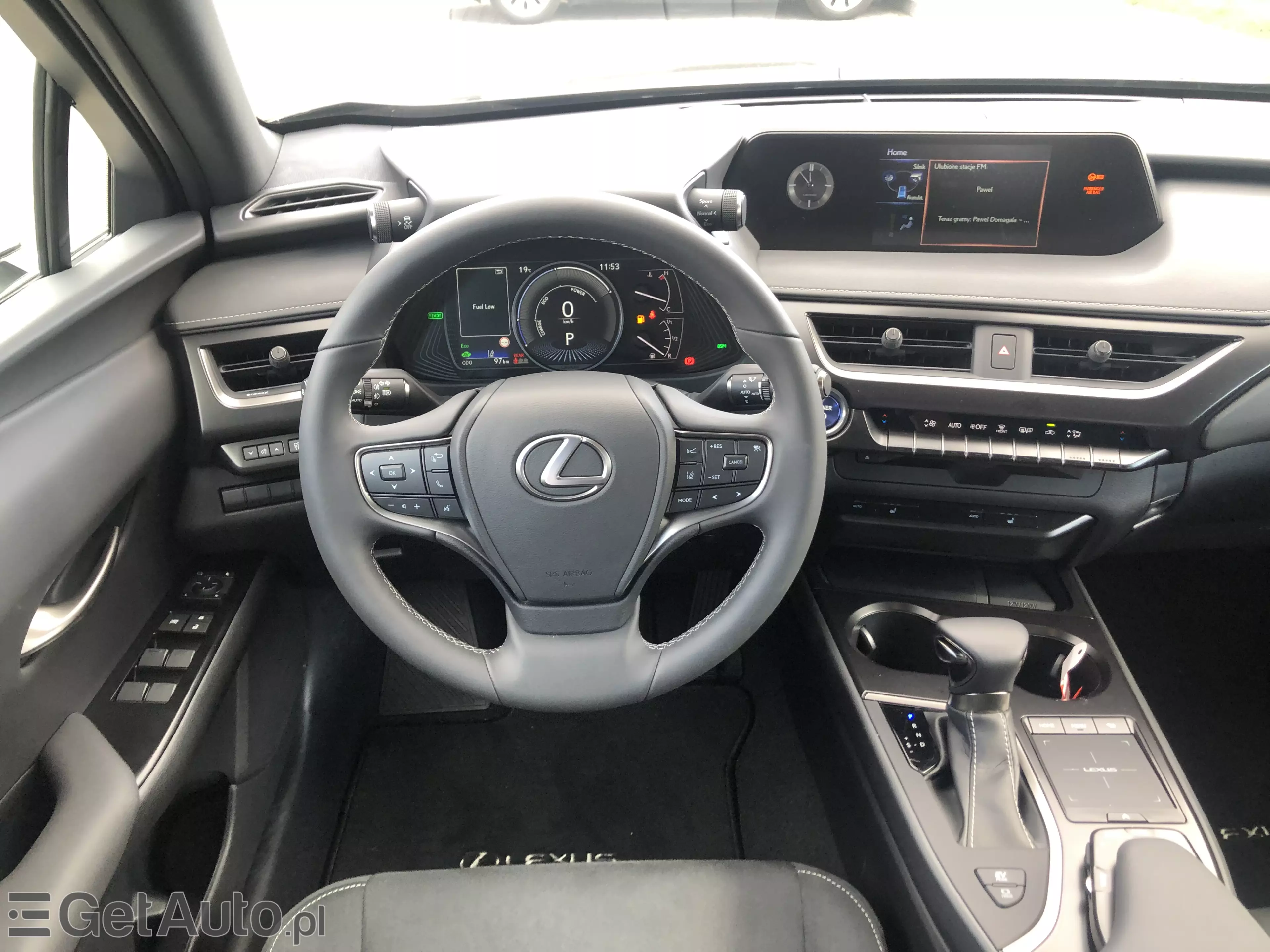 LEXUS UX 