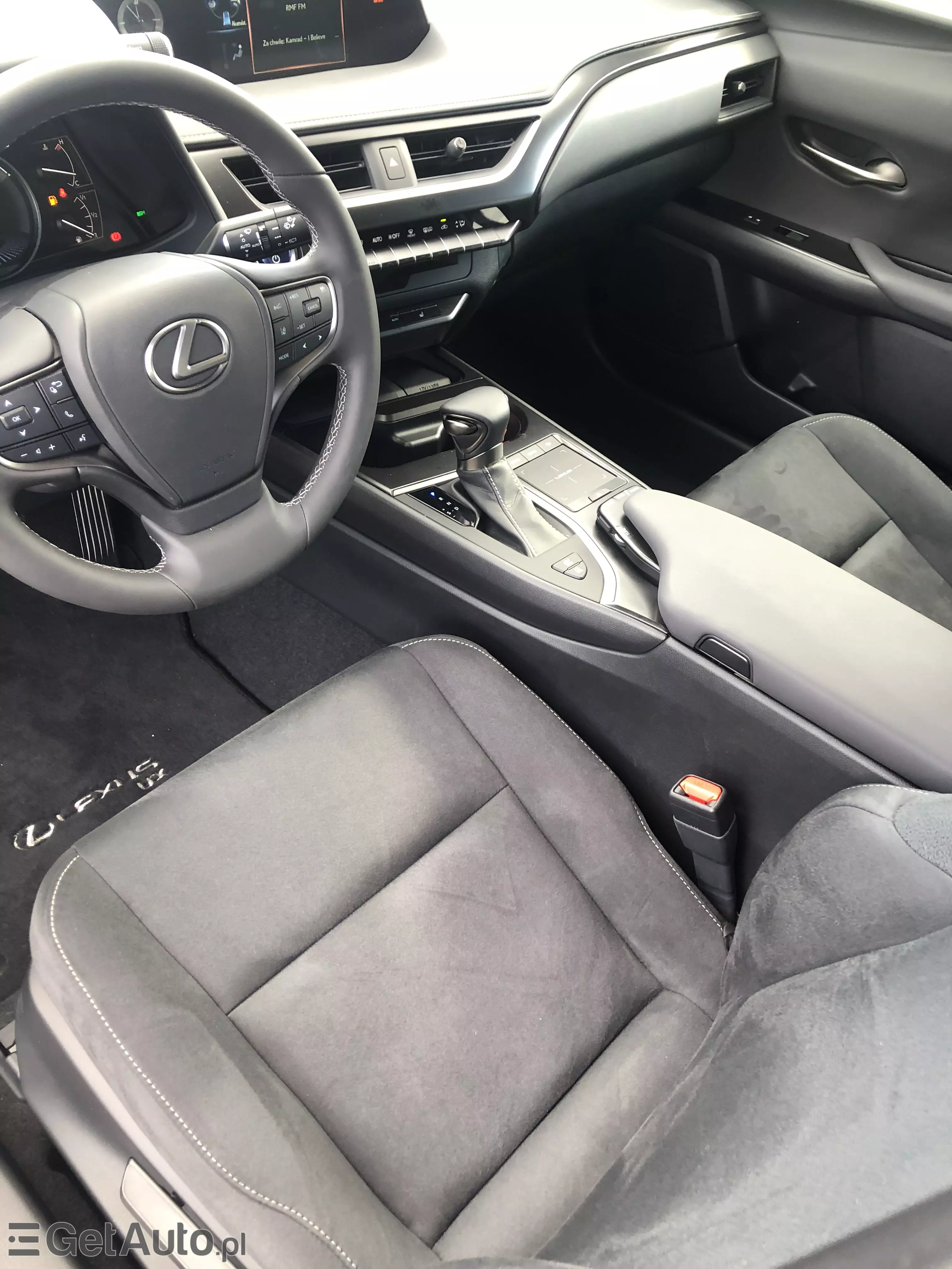 LEXUS UX 